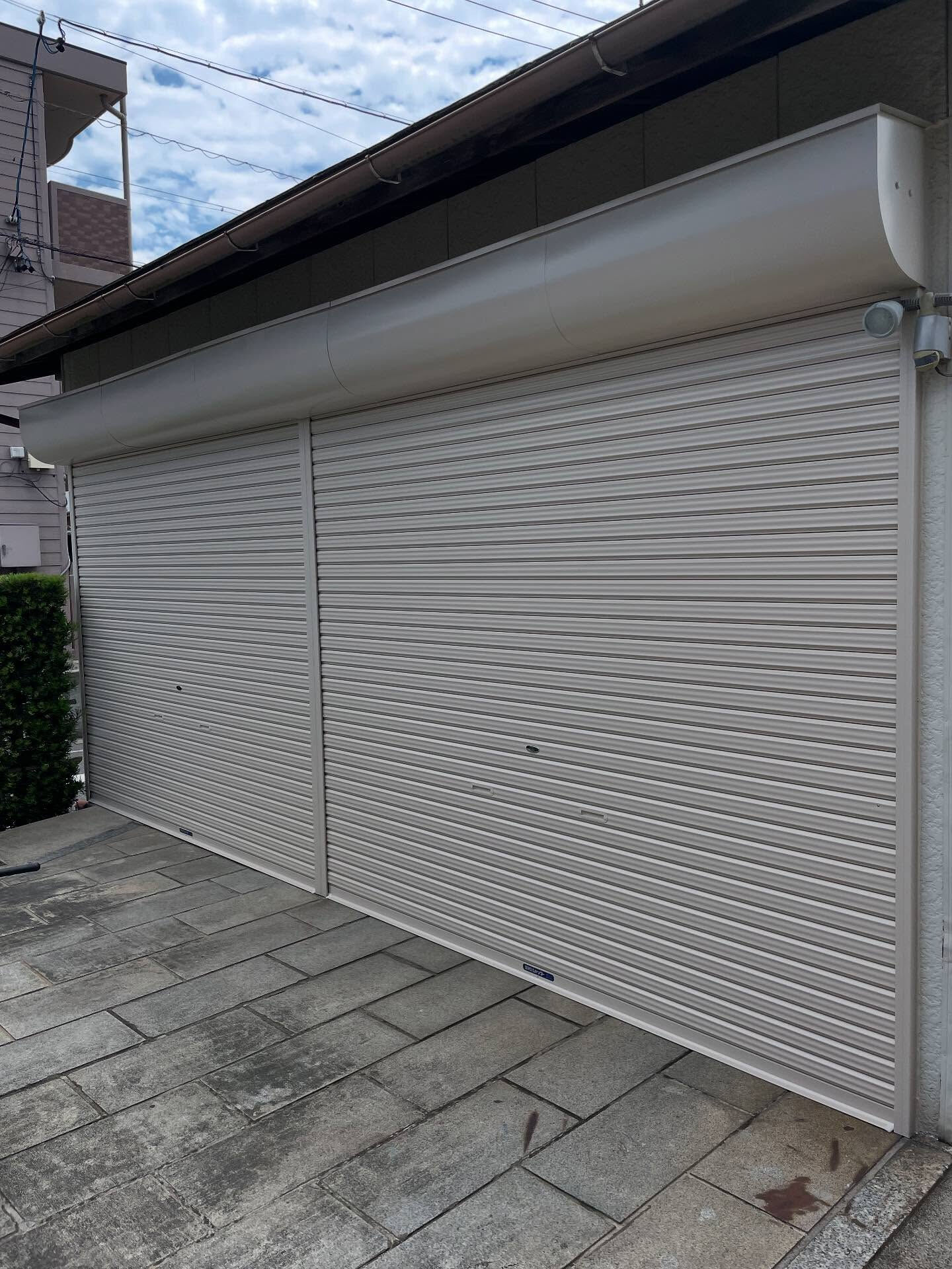 長年お使いいただいたシャッターの取り替え作業を無事に完了しま