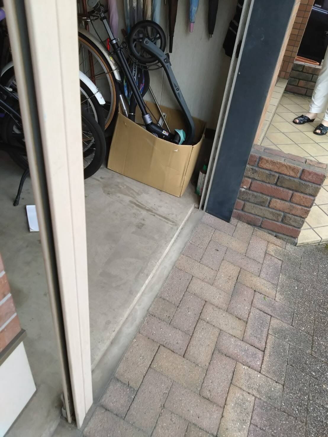 今回は2連装の古いシャッターでの施工です🚧