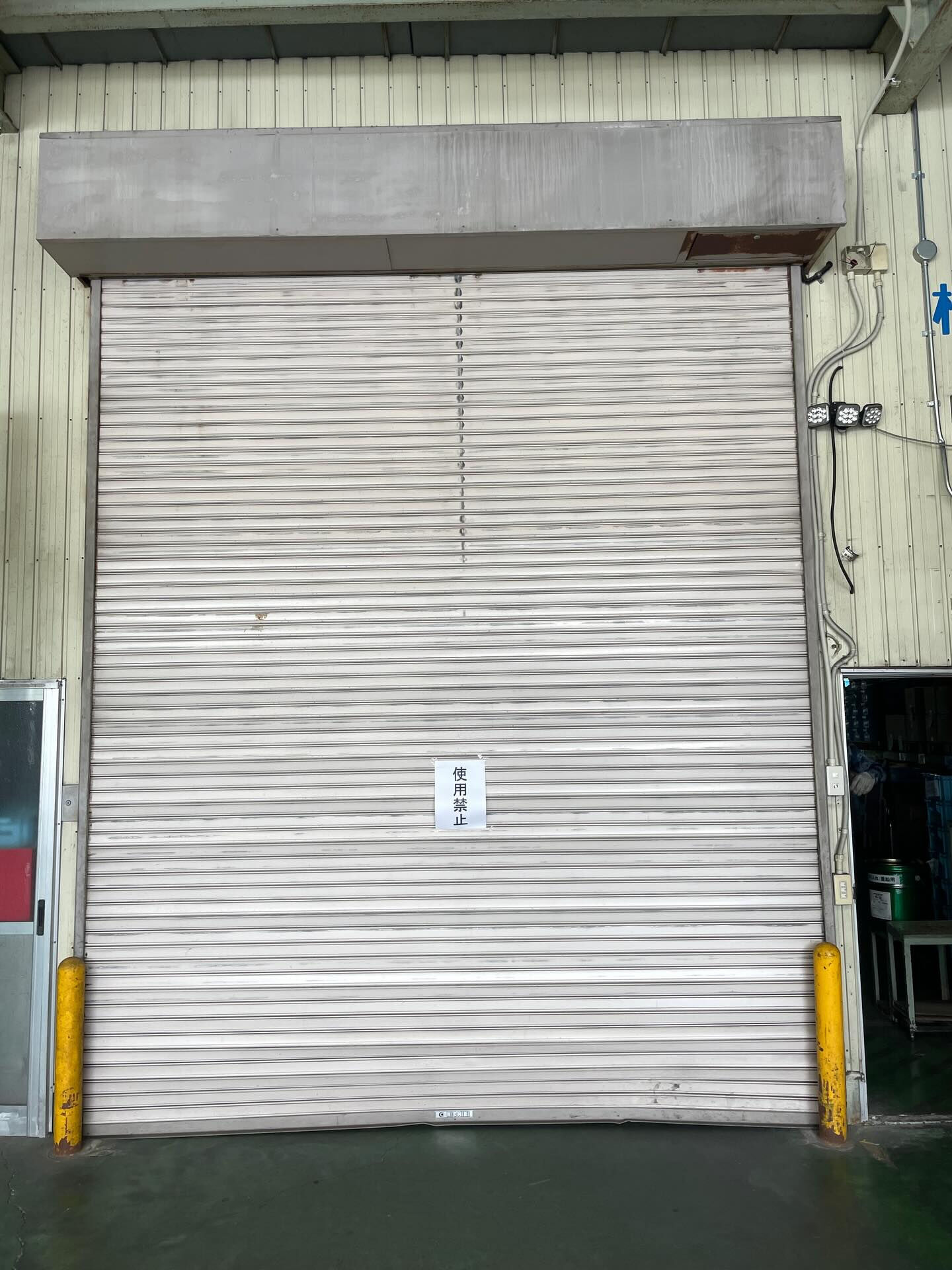 今回はブロードタイプのシャッターの取替をさせていただきました