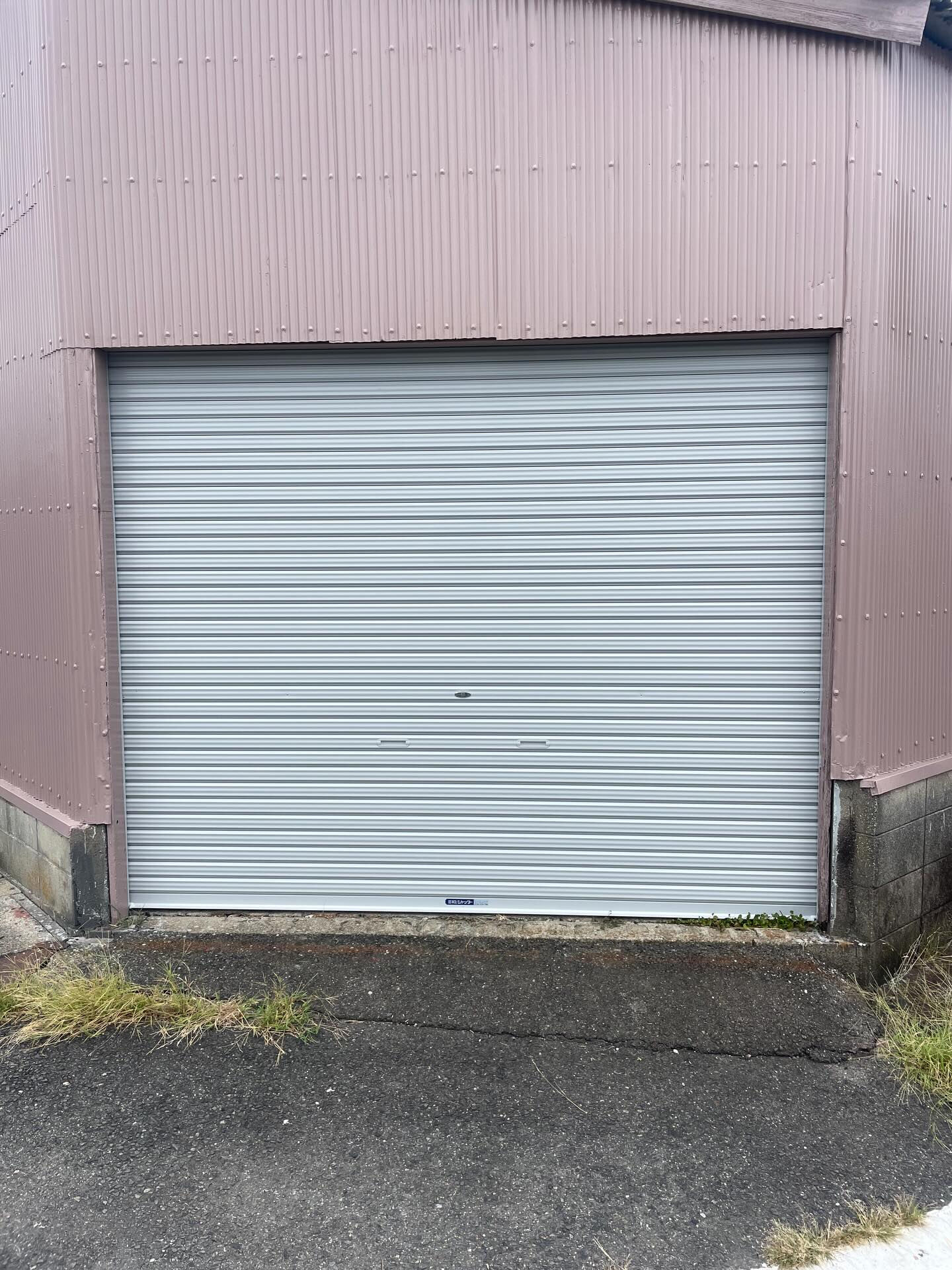 手動シャッターを取替させていただきました！
